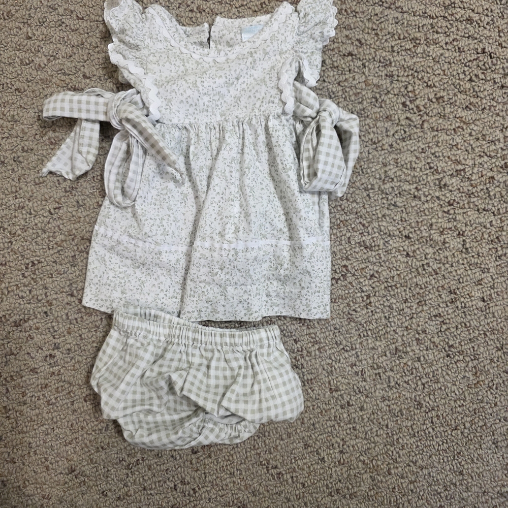 Edgehill Collection White and Cream Kids Dress Set